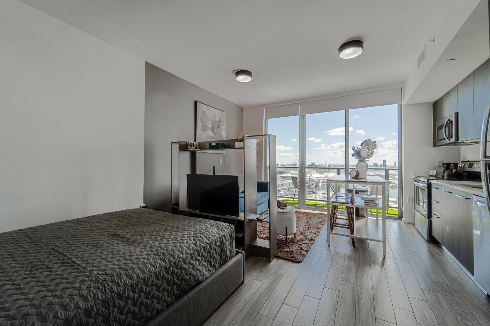Tr Miami 2 Bedroom, 1 Bedroom, And Studio Condos With Balconies Esterno foto
