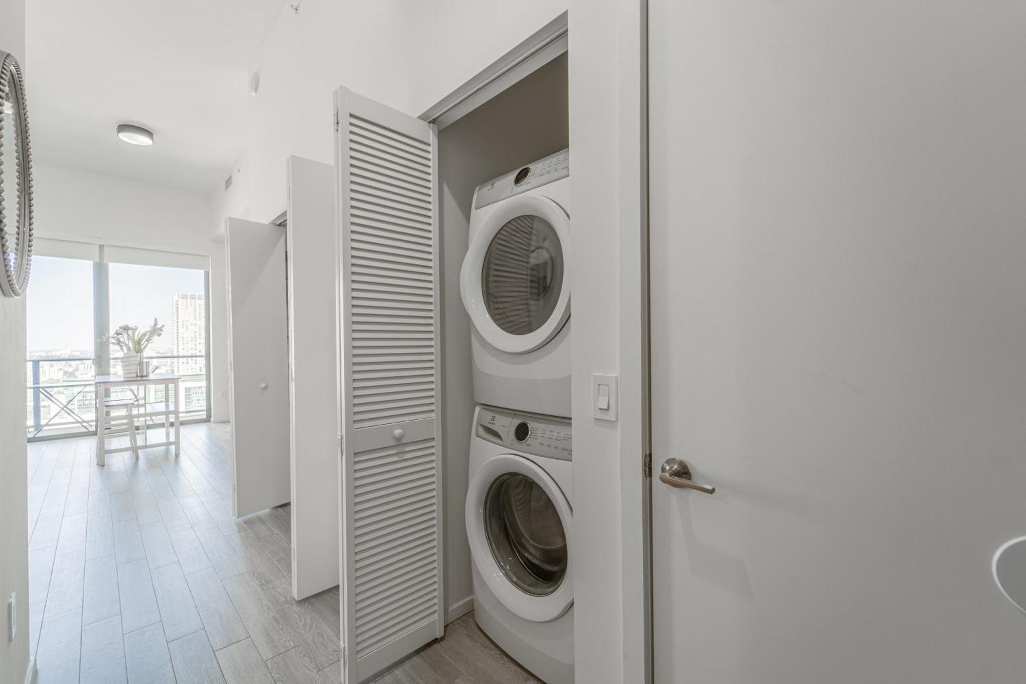 Tr Miami 2 Bedroom, 1 Bedroom, And Studio Condos With Balconies Esterno foto