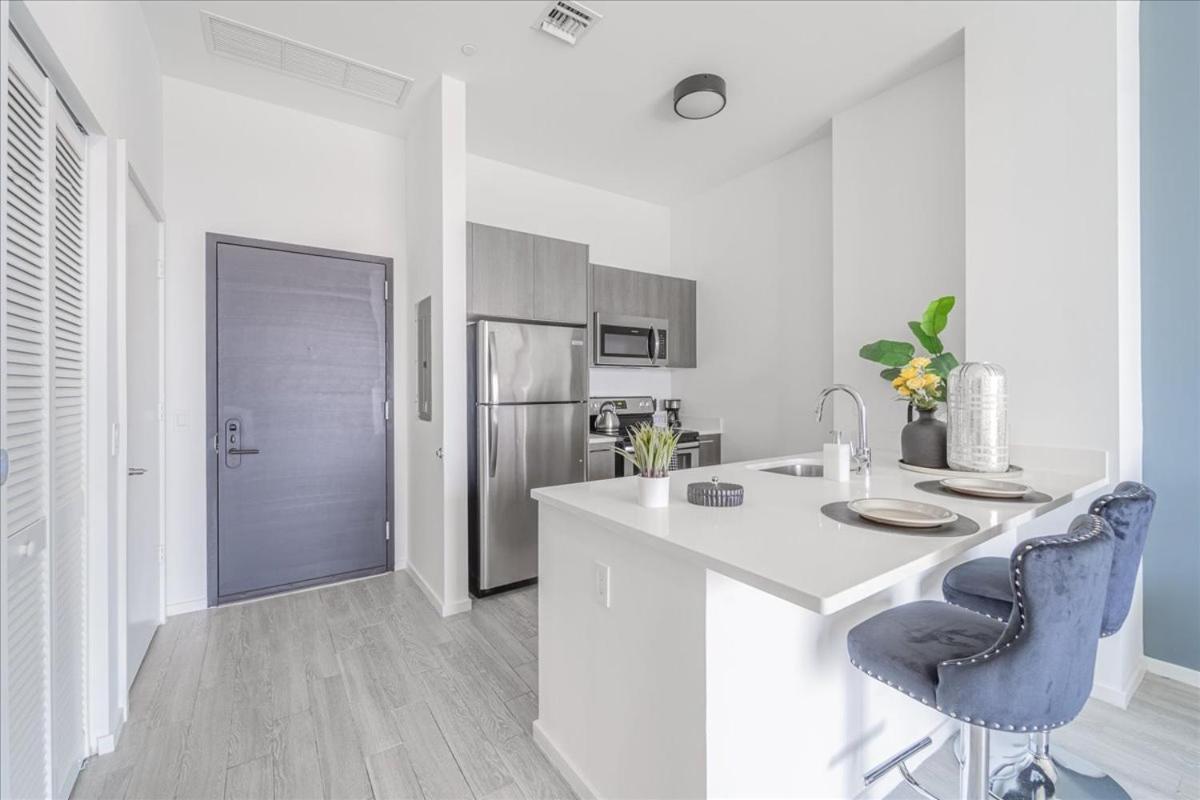Tr Miami 2 Bedroom, 1 Bedroom, And Studio Condos With Balconies Esterno foto